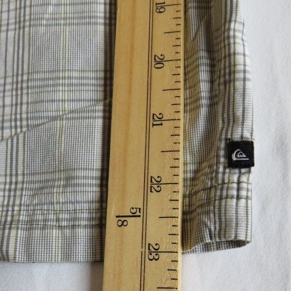 Quicksilver* Men's 1.5" Belt‎ Loop Multipocketed Plaid Bermuda Shorts~ Size 36 - Picture 9 of 14
